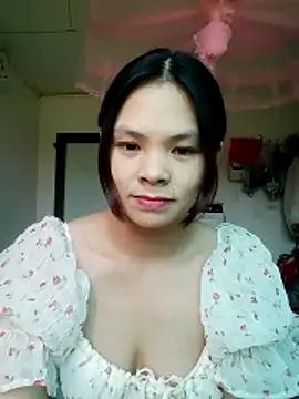 quynhquynh  online show from 27, 11, 2025