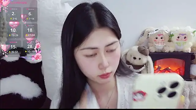 Snapshot of TuTu-077 chatting on 1, 4, 2026 TuTu-077 online show from 1, 4, 2026