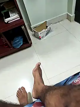 Snapshot of Littlehardon chatting on 1, 11, 2025 Littlehardon online show from 1, 11, 2025