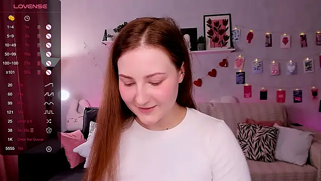 Snapshot of velvet_cherry_ chatting on 24, 4, 2026 velvet cherry online show from 24, 4, 2026