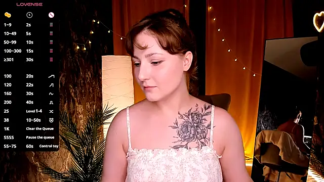 Snapshot of velvet_cherry_ chatting on 29, 7, 2026 velvet cherry online show from 29, 7, 2026