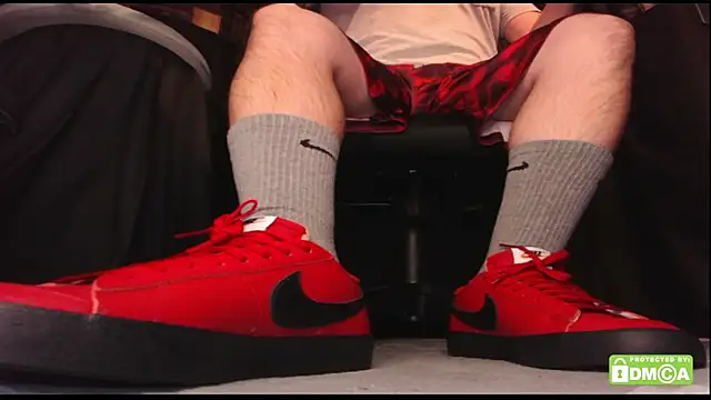 Snapshot of justshutupandwatch chatting on 5, 4, 2026 justshutupandwatch online show from 5, 4, 2026