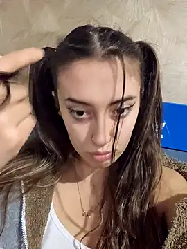 Virggin Squirt online show from 26, 11, 2025