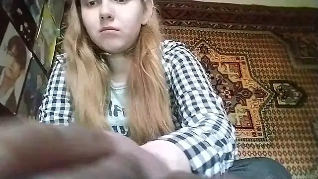 Snapshot of KikiBang chatting on 3, 2, 2026 KikiBang online show from 3, 2, 2026