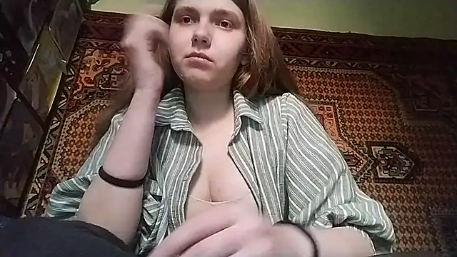 Snapshot of KikiBang chatting on 4, 2, 2026 KikiBang online show from 4, 2, 2026