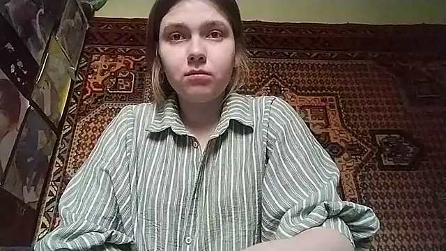 Snapshot of KikiBang chatting on 27, 2, 2026 KikiBang online show from 27, 2, 2026