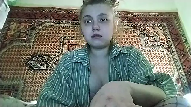 Snapshot of KikiBang chatting on 1, 3, 2026 KikiBang online show from 1, 3, 2026