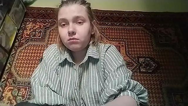 Snapshot of KikiBang chatting on 9, 3, 2026 KikiBang online show from 9, 3, 2026