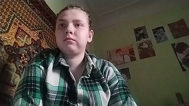 Snapshot of KikiBang chatting on 16, 3, 2026 KikiBang online show from 16, 3, 2026