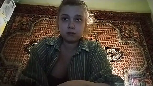 Snapshot of KikiBang chatting on 6, 4, 2026 KikiBang online show from 6, 4, 2026