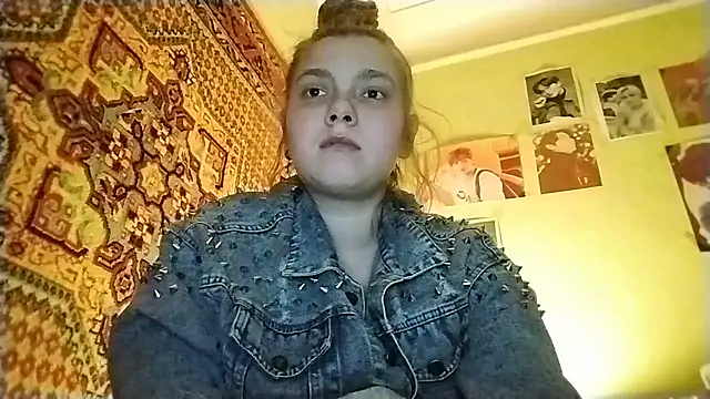 Snapshot of KikiBang chatting on 9, 4, 2026 KikiBang online show from 9, 4, 2026