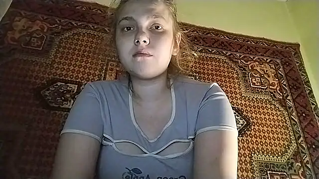 Snapshot of KikiBang chatting on 21, 4, 2026 KikiBang online show from 21, 4, 2026