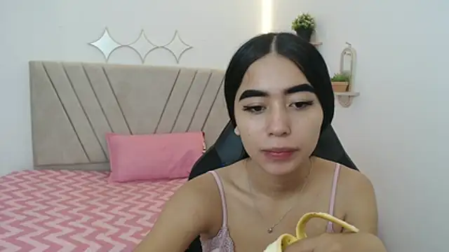 xoxo melany online show from 13, 4, 2026