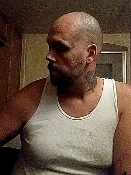 Snapshot of BigriskDaddy92 chatting on 3, 12, 2025 BigriskDaddy92 online show from 3, 12, 2025