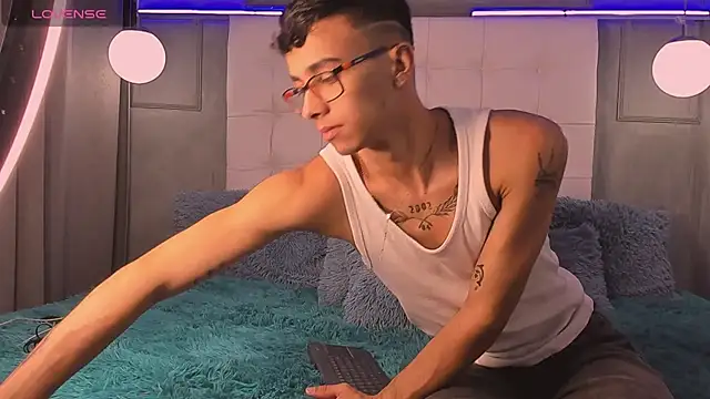 Snapshot of Smile_KAI_16 chatting on 28, 11, 2025 Smile KAI 16 online show from 28, 11, 2025