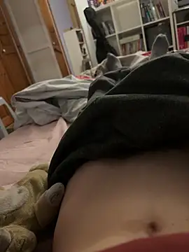 Snapshot of Leolignio chatting on 17, 12, 2025 Leolignio online show from 17, 12, 2025