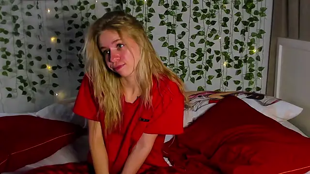 Cute Beautiful Princess online show from 27, 11, 2025