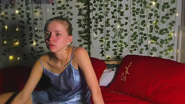 Cute Beautiful Princess online show from 3, 12, 2025