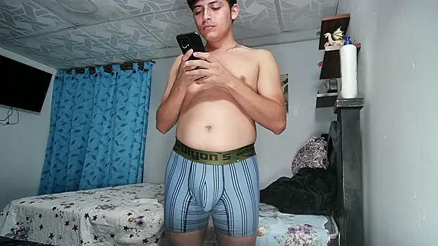 Snapshot of ricky_boy4 chatting on 17, 1, 2026 ricky boy4 online show from 17, 1, 2026