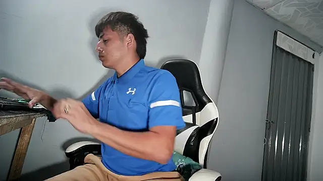 Snapshot of ricky_boy4 chatting on 19, 3, 2026 ricky boy4 online show from 19, 3, 2026