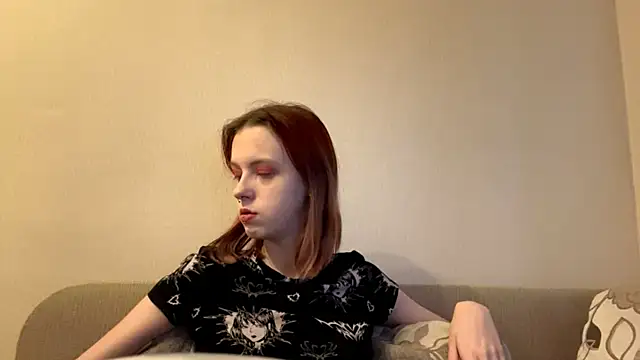 Snapshot of LulyClouds chatting on 27, 11, 2025 LulyClouds online show from 27, 11, 2025