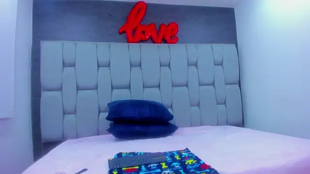 Snapshot of Sarita_Ass chatting on 27, 11, 2025 Sarita Ass online show from 27, 11, 2025