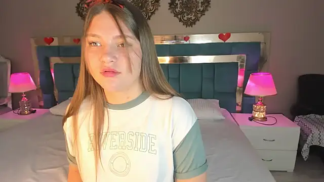 LiiaVelvet online show from 2, 4, 2026