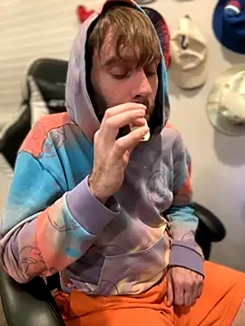 Snapshot of strippingmale1 chatting on 24, 11, 2025 strippingmale1 online show from 24, 11, 2025