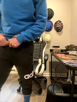 Snapshot of strippingmale1 chatting on 1, 12, 2025 strippingmale1 online show from 1, 12, 2025