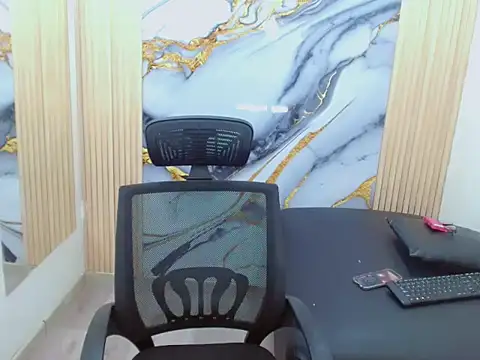 Snapshot of MeganCock chatting on 21, 11, 2025 MeganCock online show from 21, 11, 2025