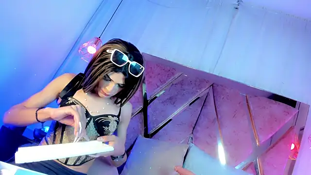 Snapshot of atenea_taylor_ chatting on 3, 12, 2025 atenea taylor online show from 3, 12, 2025