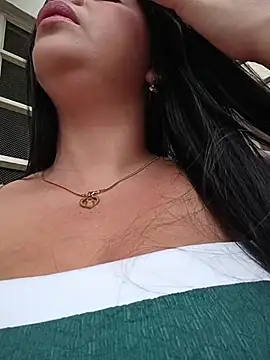 Layla-daring online show from 16, 2, 2026