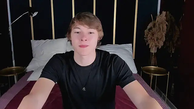 Snapshot of DonaldWoon chatting on 23, 11, 2025 DonaldWoon online show from 23, 11, 2025