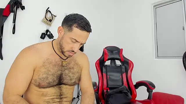 Snapshot of RoughSex_and_BDSM chatting on 29, 11, 2025 RoughSex and BDSM online show from 29, 11, 2025