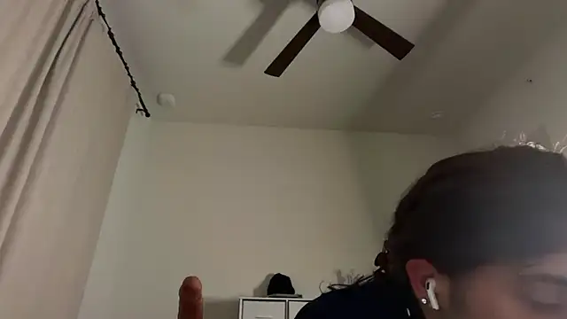 Snapshot of sethhtx713 chatting on 19, 6, 2026 sethhtx713 online show from 19, 6, 2026