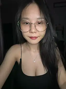 Snapshot of Kiee-lee chatting on 12, 7, 2026 Kiee-lee online show from 12, 7, 2026