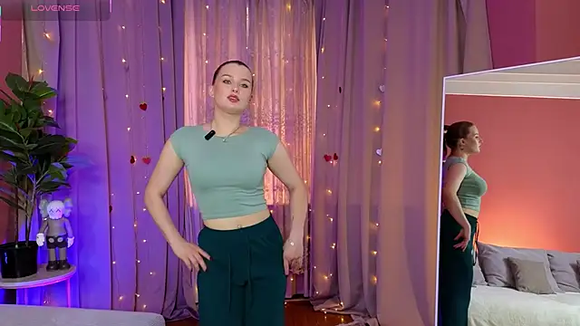 Snapshot of ImiMonroe chatting on 9, 4, 2026 ImiMonroe online show from 9, 4, 2026