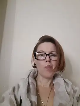 Snapshot of LanaOlbenst chatting on 22, 11, 2025 LanaOlbenst online show from 22, 11, 2025