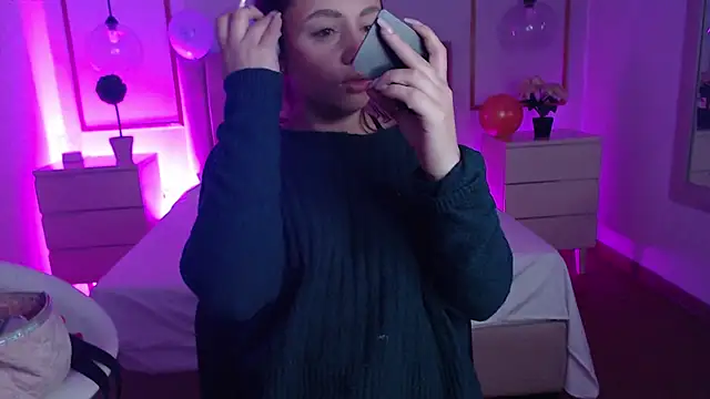 Snapshot of Alice_Sinclair_ chatting on 26, 11, 2025 Alice Sinclair online show from 26, 11, 2025