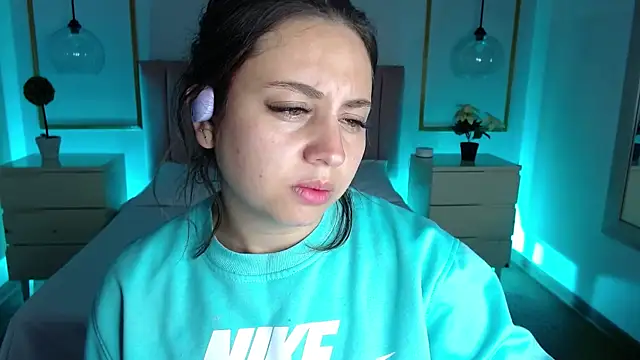 Alice Sinclair  online show from 9, 1, 2026