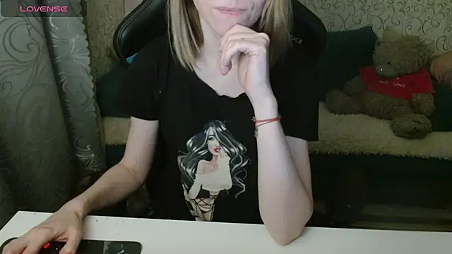 Snapshot of __Katherine___ chatting on 20, 11, 2025 Katherine online show from 20, 11, 2025