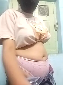 Miss tinaaa online show from 4, 12, 2025