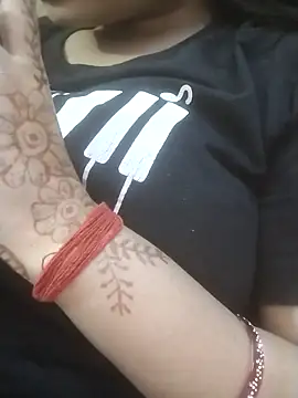 Snapshot of Priya_Sharma04 chatting on 4, 4, 2026 Priya Sharma04 online show from 4, 4, 2026