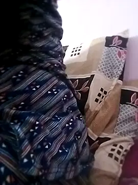 Snapshot of Priya_Sharma04 chatting on 13, 4, 2026 Priya Sharma04 online show from 13, 4, 2026