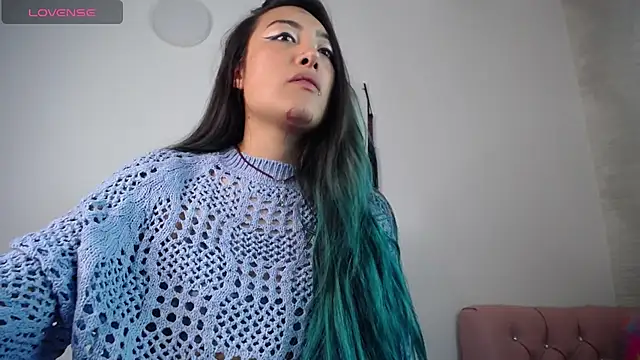 LunaAponte online show from 7, 2, 2026