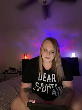 Snapshot of AllieRose94 chatting on 2, 12, 2025 AllieRose94 online show from 2, 12, 2025