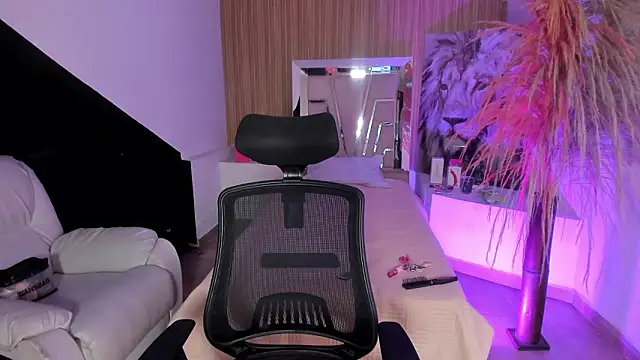 Snapshot of RenataMason chatting on 25, 3, 2026 RenataMason online show from 25, 3, 2026