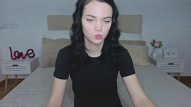 Snapshot of Camila_777_ chatting on 25, 11, 2025 Camila 777 online show from 25, 11, 2025