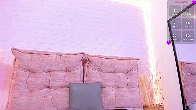 Snapshot of lunaa_hart chatting on 1, 4, 2026 lunaa hart online show from 1, 4, 2026