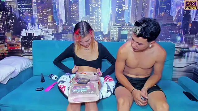 Snapshot of play_hard66 chatting on 12, 4, 2026 play hard66 online show from 12, 4, 2026